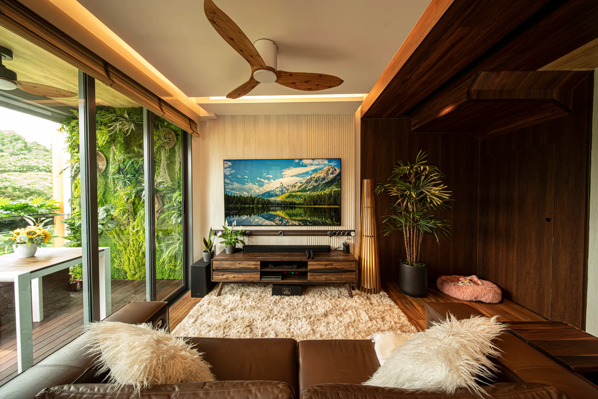 Filmplace @ Two-Storey Tropical Penthouse